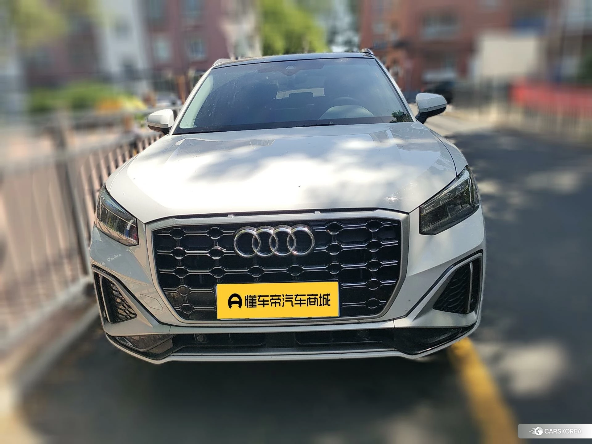 Audi Q2L 2023 Белый из Китая