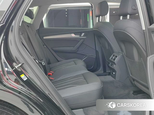 Audi Q5L 2023 Черный из Китая