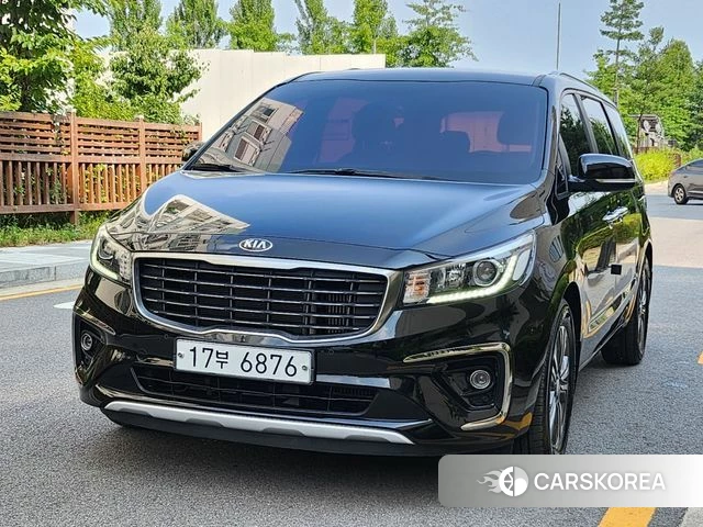 Kia The New Carnival 2018 Черный из Кореи