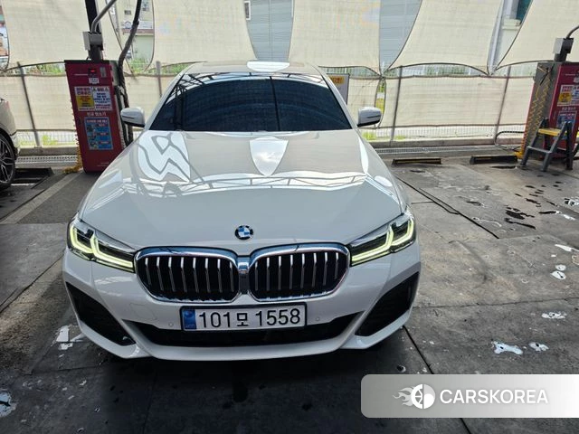 BMW 5 Series (G30) 2023 Белый из Кореи