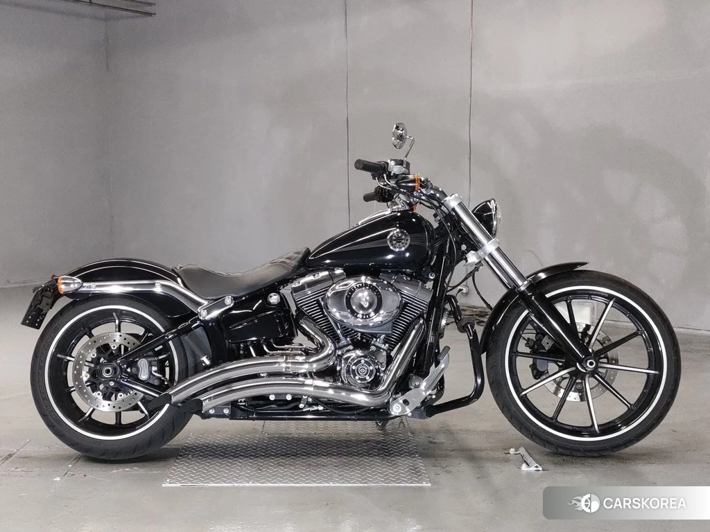 Проданный Harley-Davidson Softail Breakout FXSB 2015 из Японии