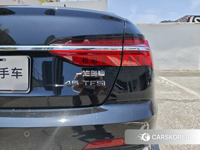 Audi A6L 2025 Черный из Китая