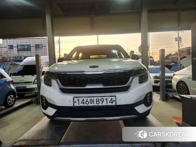 Kia Seltos 2019 Белый из Кореи