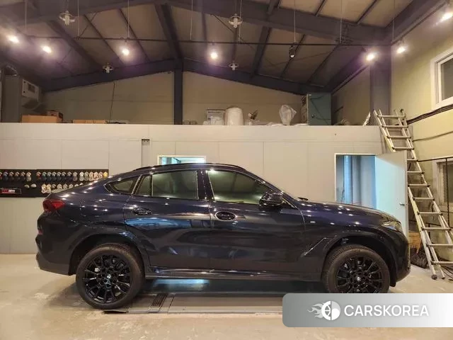 BMW X6 (G06) 2025 Черный из Кореи