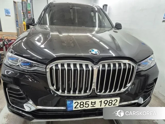 BMW X7 (G07) 2020 Черный из Кореи