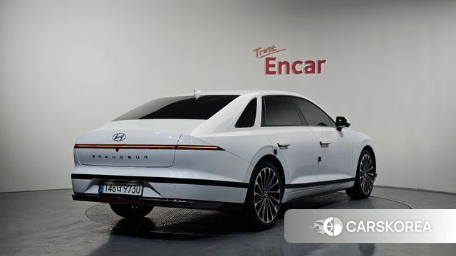 Hyundai Grandeur Hybrid (GN7) 2024 Белый из Кореи