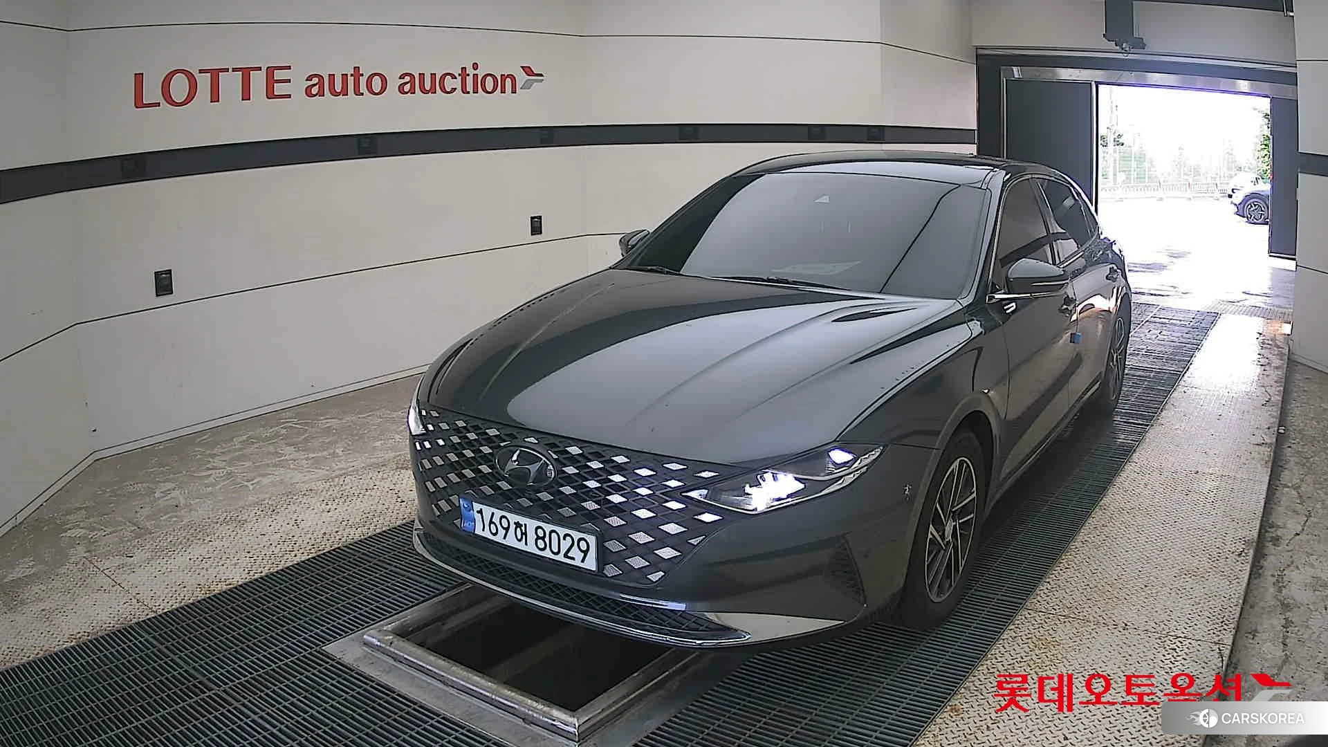 Hyundai Grandeur 2022 Nocturne Grey Metallic из Кореи