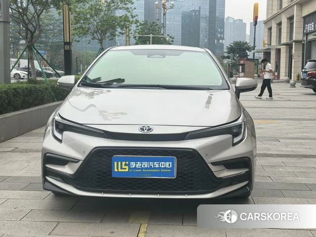 Toyota Lei Ling 2023 Шампань из Китая