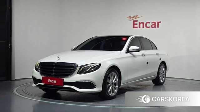 Mercedes-Benz E-Class W213 2019 Белый из Кореи