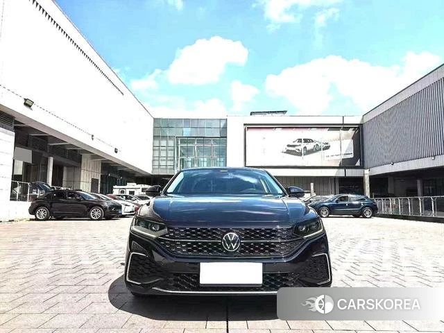 Volkswagen Passat 2023 Черный из Китая