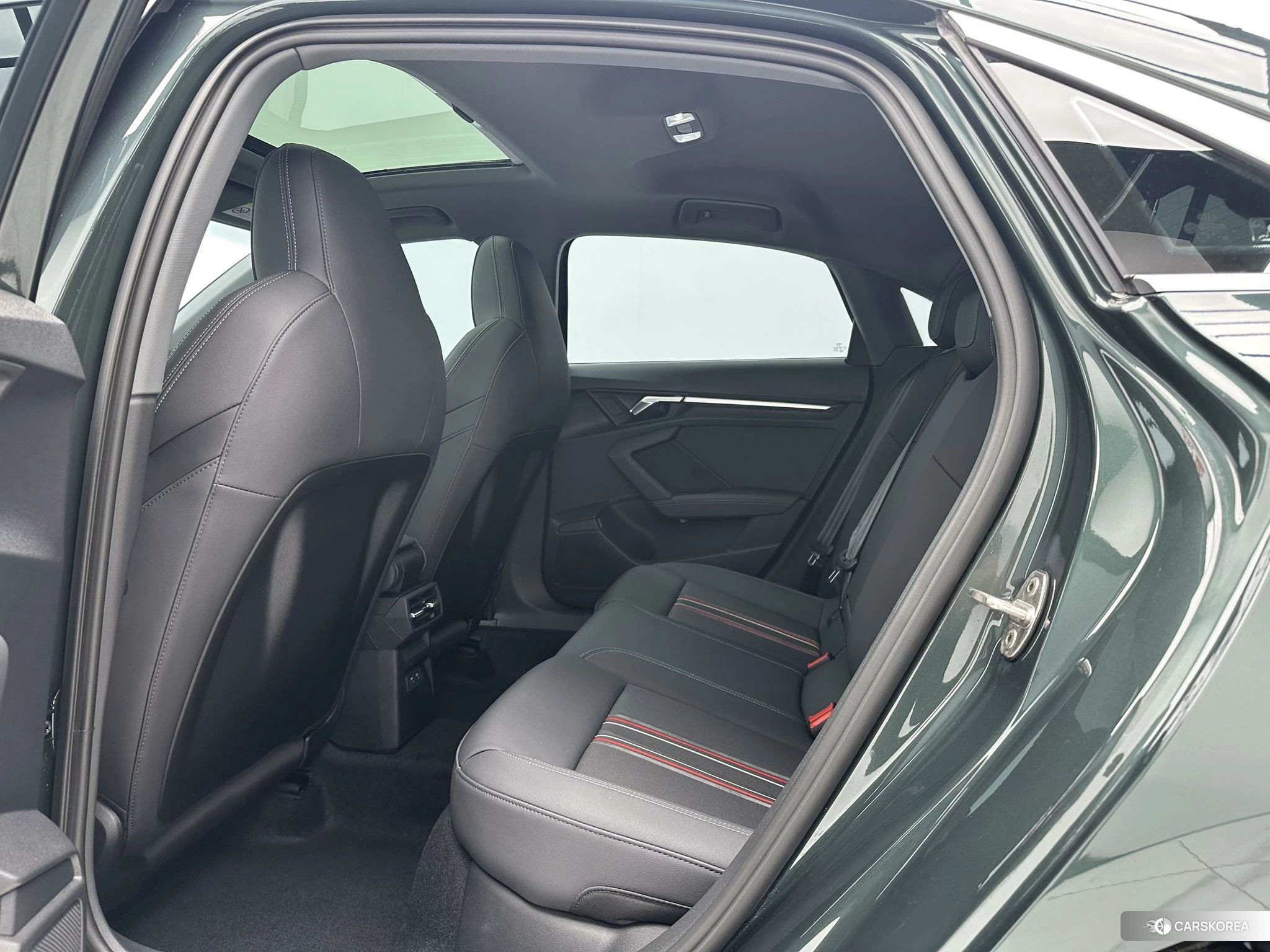 Audi A3 2023 Зеленый из Китая