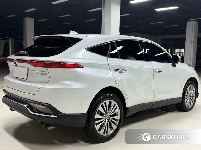 Toyota Ling Fang HARRIER 2021 Белый из Китая