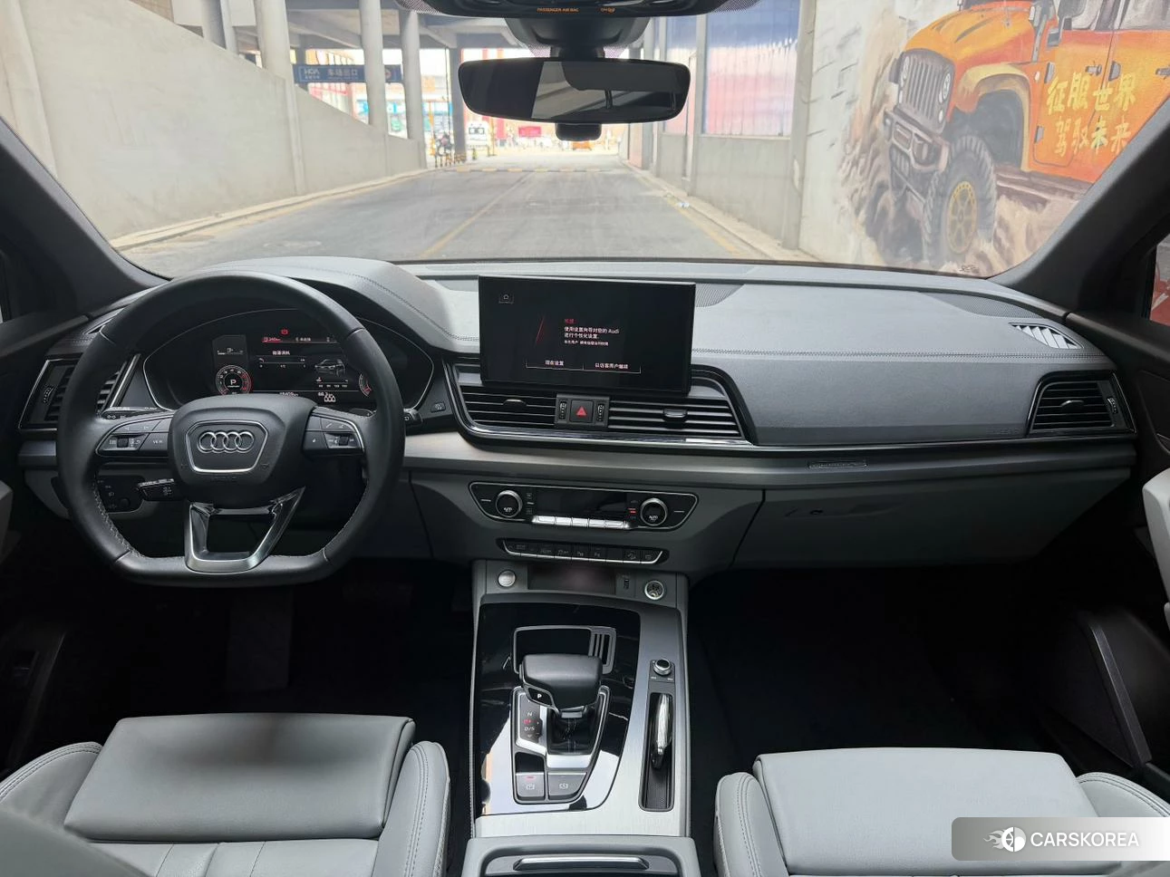 Audi Q5L Sportback 2022 Черный из Китая