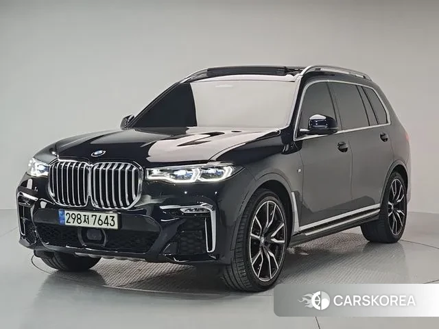 BMW X7 (G07) 2021 Черный из Кореи