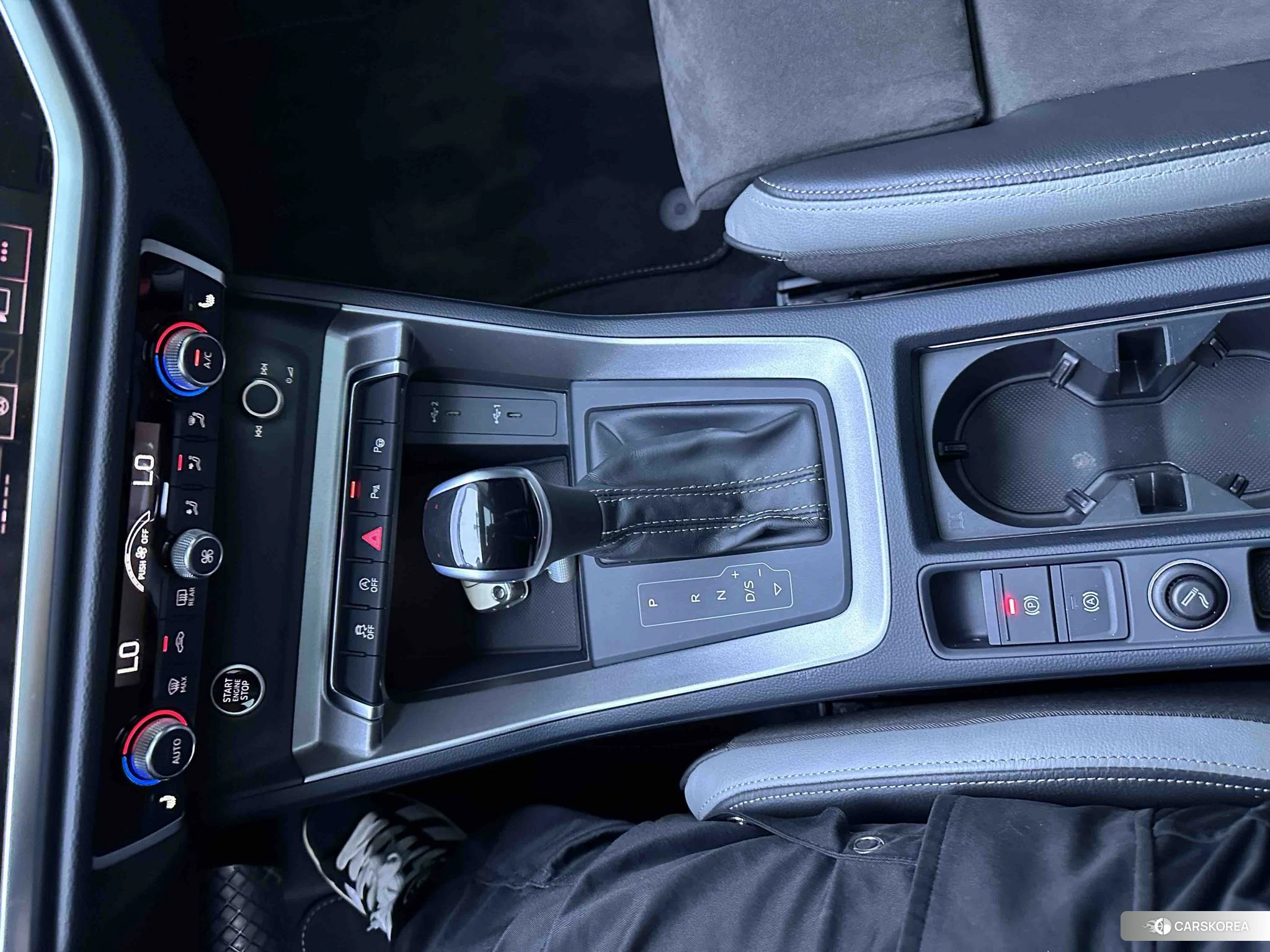 Audi Q3 2021 Черный из Китая