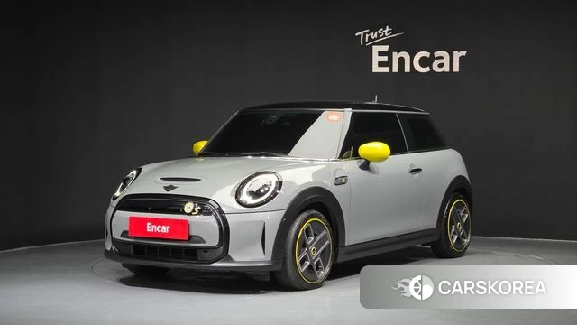 Mini Cooper Electric 2022 Серебристо-серый из Кореи
