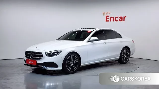 Mercedes-Benz E-Class W213 2021 Белый из Кореи