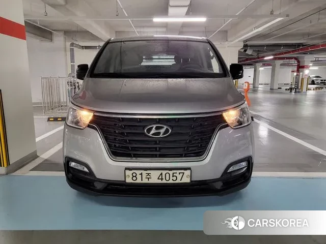 Hyundai The New Grand Starex 2020 Серебристо-серый из Кореи