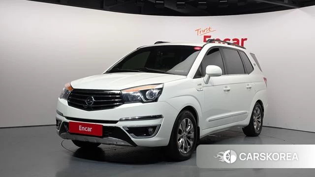 Ssangyong Korando Turismo 2018 Белый из Кореи