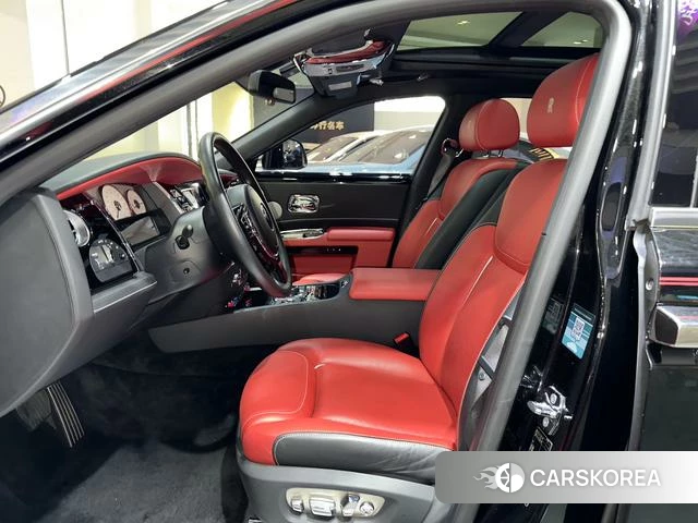 Rolls-Royce Gust 2019 Черный из Китая