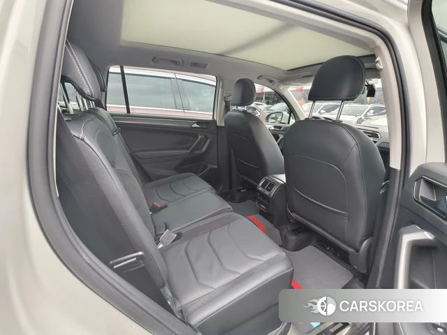 Volkswagen Tiguan L 2021 Белый из Китая