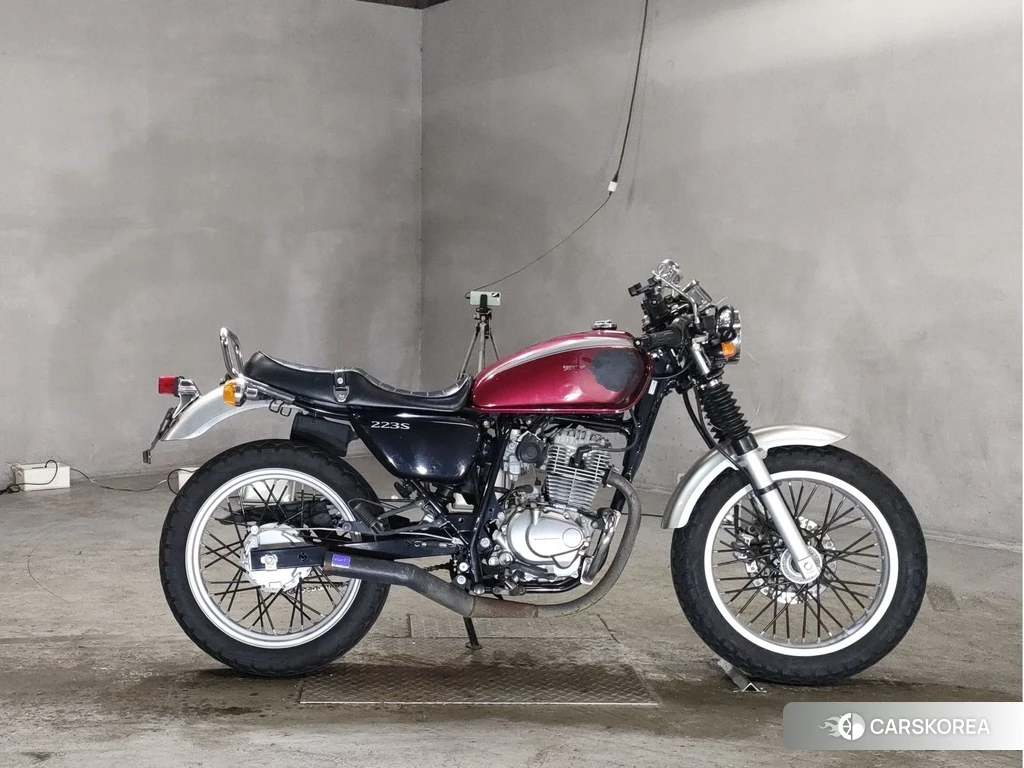 Проданный Honda CB223S 2015 из Японии