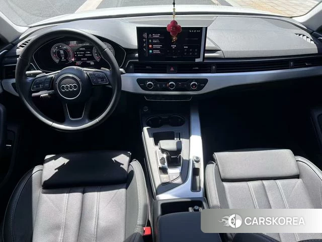 Audi A4L 2022 Белый из Китая