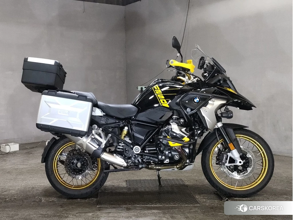 Проданный BMW R1250GS 2022 из Японии