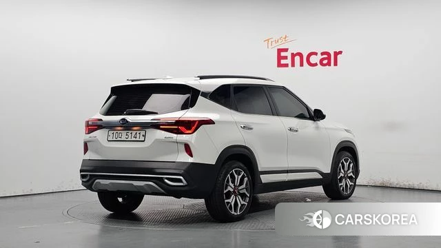 Kia Seltos 2019 Белый из Кореи