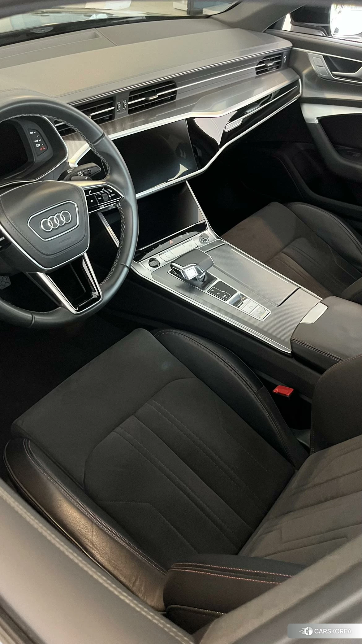 Audi A6L 2023 Черный из Китая
