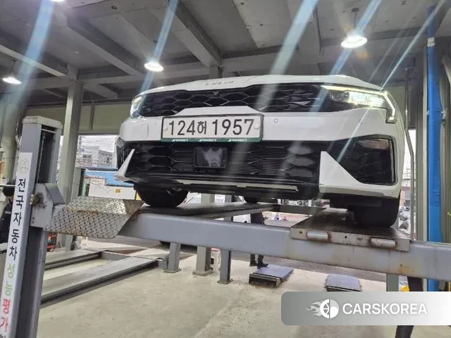 Kia The New K5 3rd generation 2024 Белый из Кореи