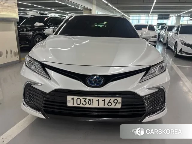 Toyota Camry (XV70) 2021 Белый из Кореи