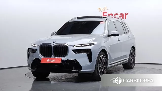 BMW X7 (G07) 2024 Серебристо-серый из Кореи