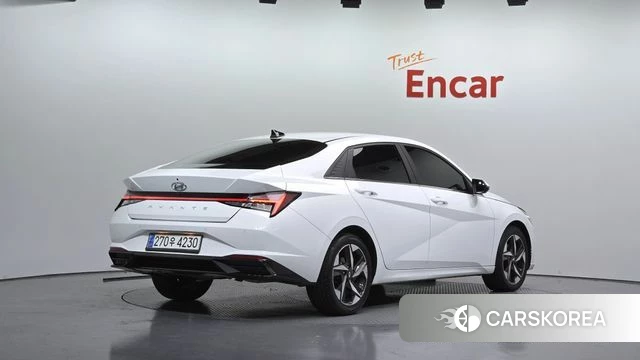 Hyundai Avante (CN7) 2023 Белый из Кореи
