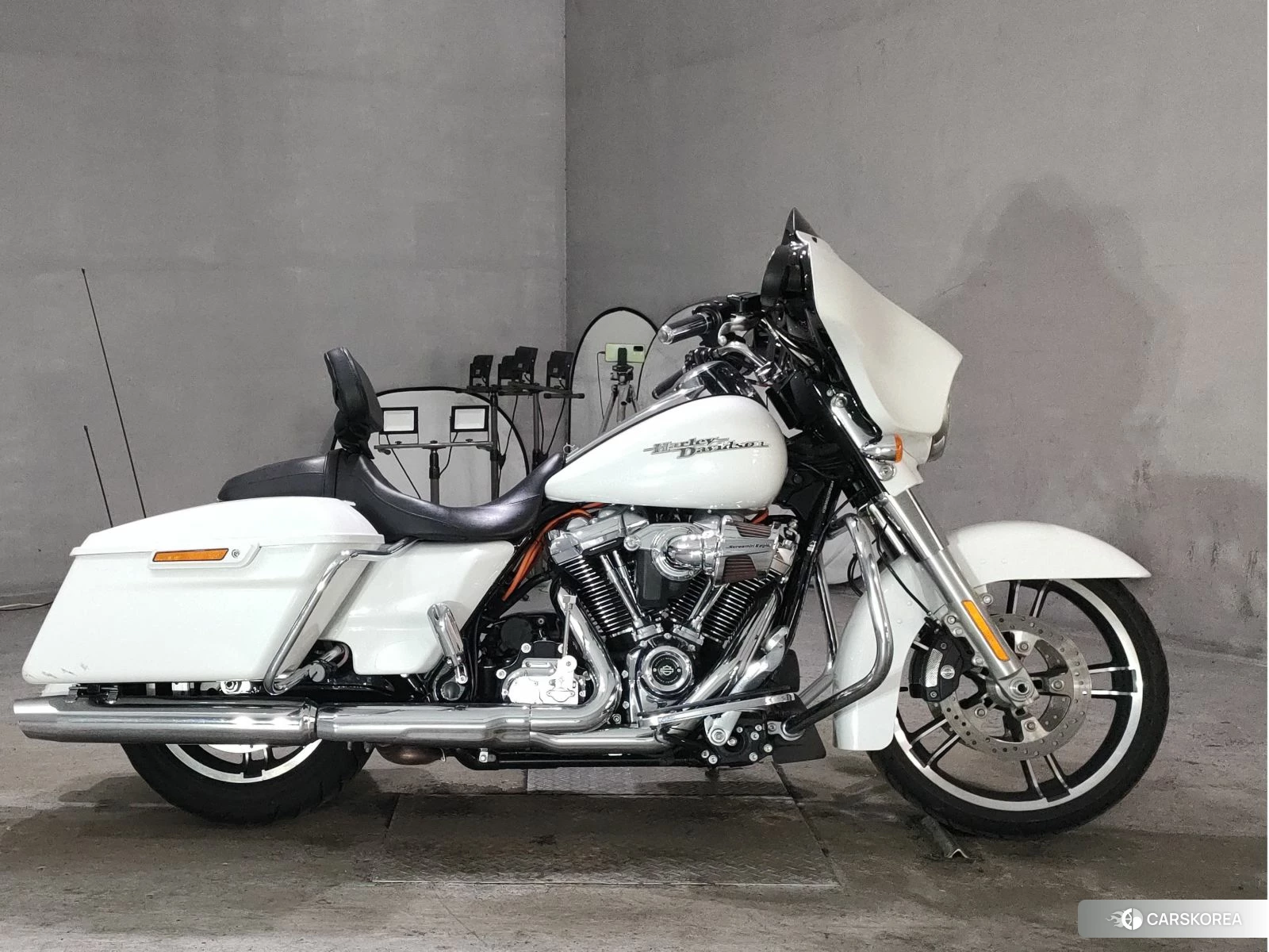 Harley-Davidson Street Glide FLHXS1750 2017 из Японии, фото 2