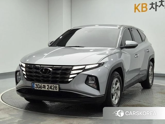 Hyundai Tucson (NX4) 2021 Серебристо-серый из Кореи