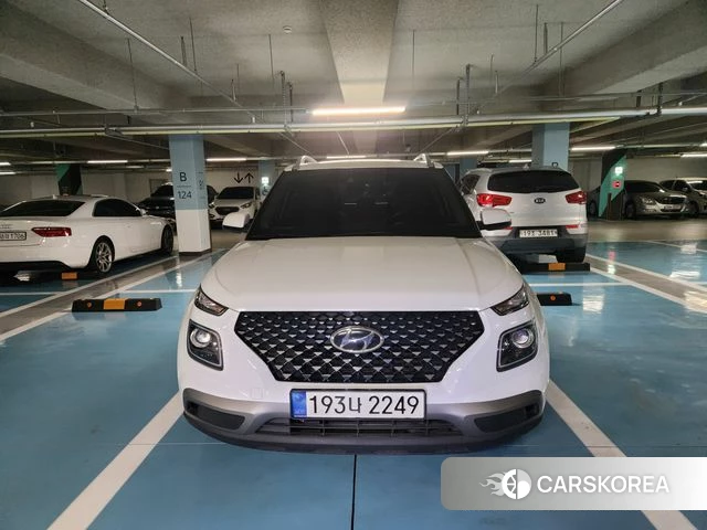 Hyundai Venue 2021 Белый из Кореи