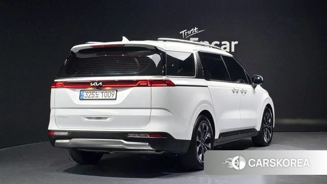 Kia Carnival 4th generation 2023 Белый из Кореи