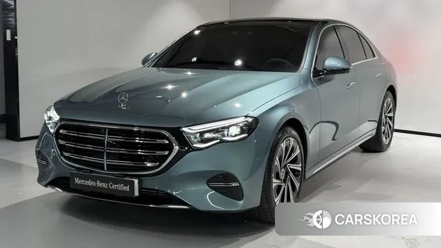 Mercedes-Benz E-Class W214 2025 Синий нефрит из Кореи