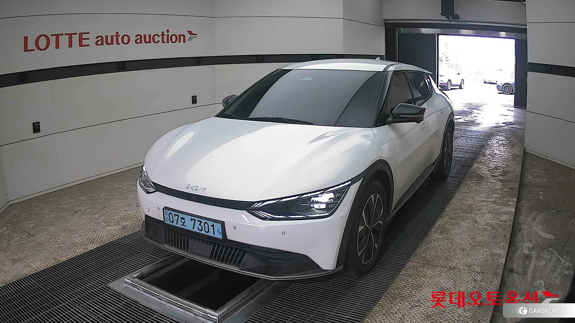 Kia EV6 2022 Snow White Pearl из Кореи