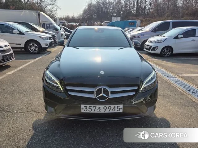 Mercedes-Benz C-Class W205 2019 Темно-зеленый из Кореи