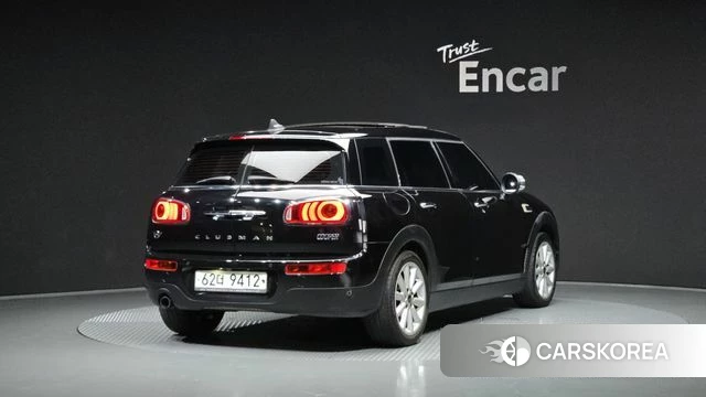 Mini Cooper Clubman 2019 Черный из Кореи