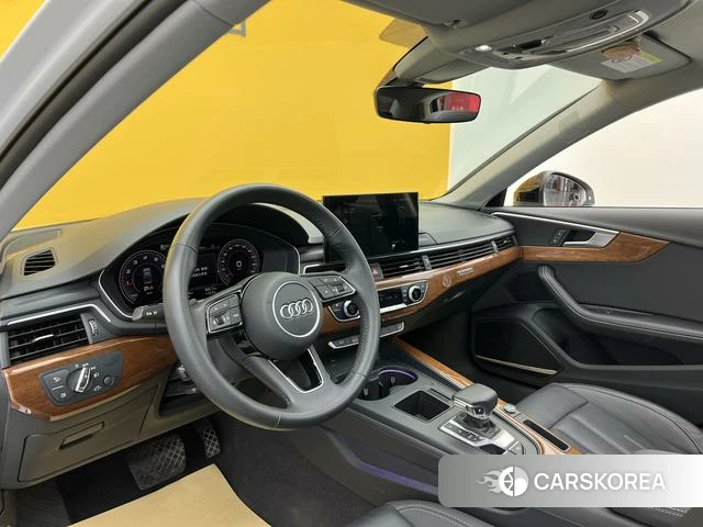 Audi A4L 2021 Белый из Китая