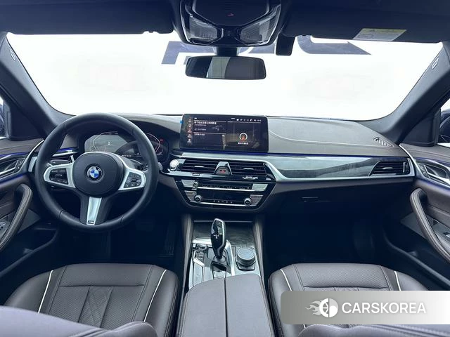 BMW 5 series 2022 Черный из Китая