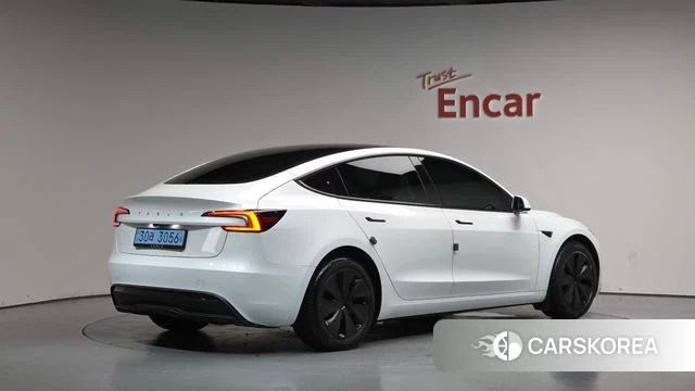 Tesla Model 3 2025 Белый из Кореи