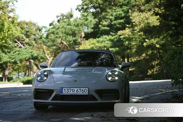 Porsche 911(992) 2023 Серебристо-серый из Кореи