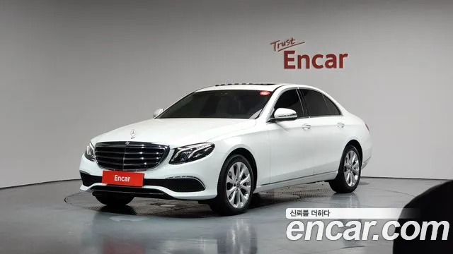 Mercedes-Benz E-Class W213 2019 Белый из Кореи