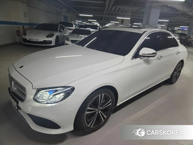 Mercedes-Benz E-Class W213 2020 Белый из Кореи