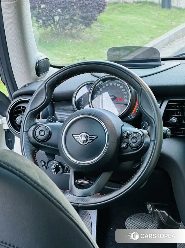 MINI MINI 2019 Белый из Китая