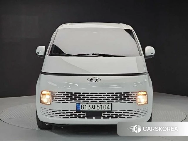 Hyundai Staria 2022 Белый из Кореи